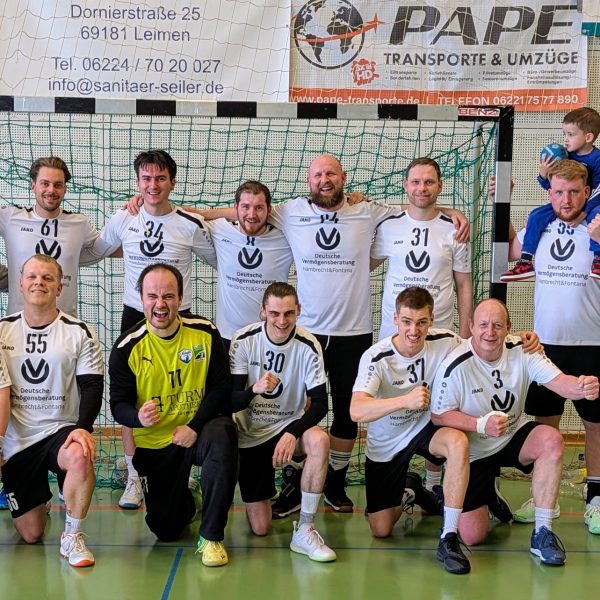 Dritte festigt Tabellenführung